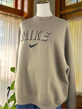 ☆★━ Vintage Nike Crewneck ━★☆